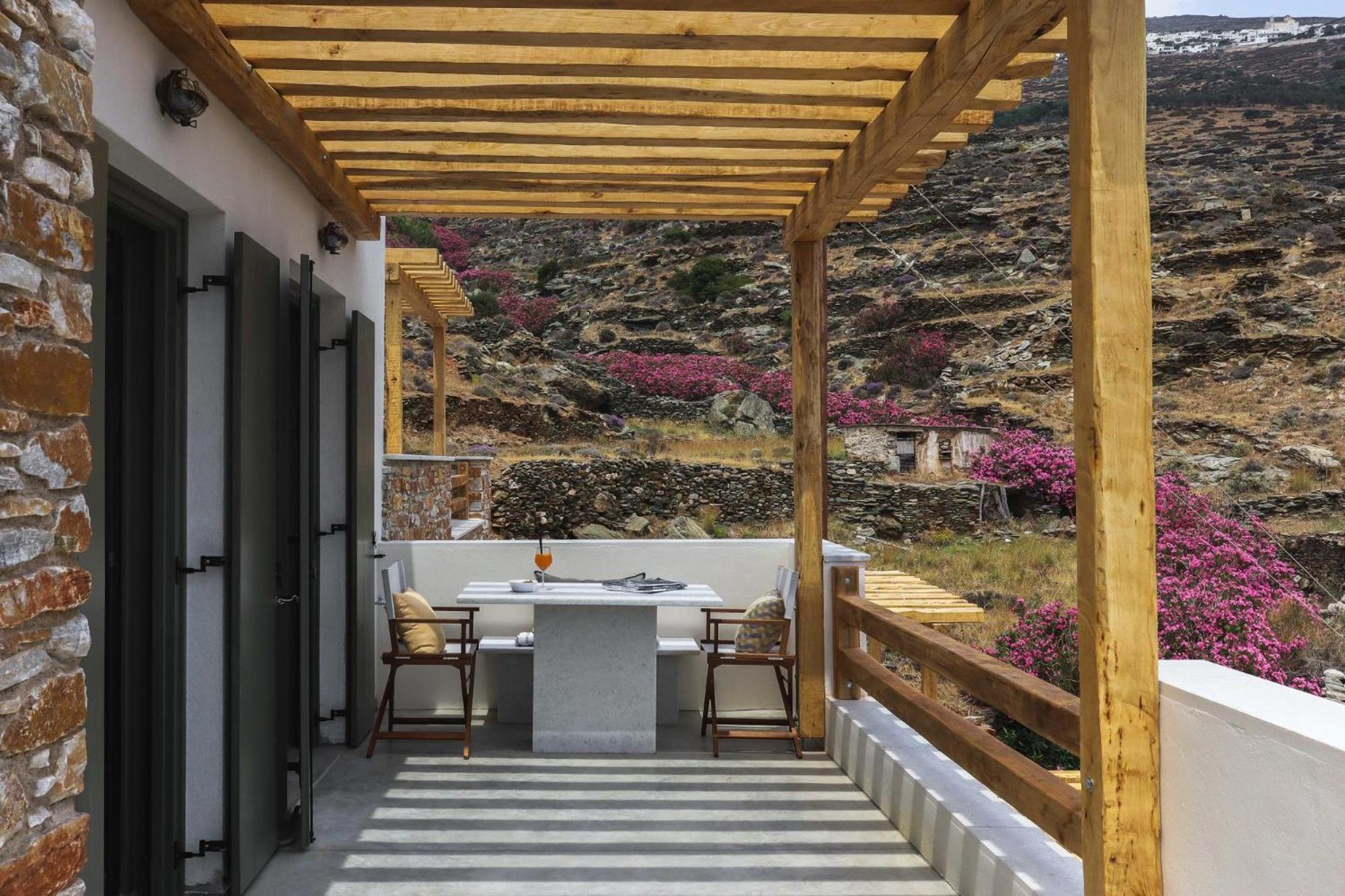 Tinos Treasures * Istérnia